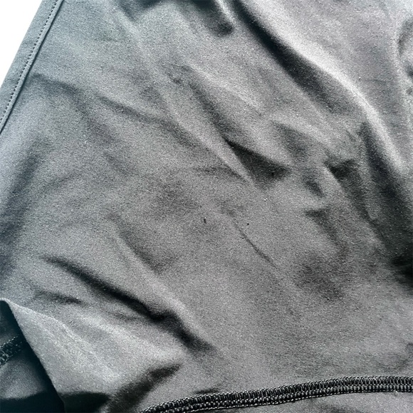 Lululemon Hotty Hot High-Rise Lined Shorts 4" Black Size 10 - Picture 13 of 14